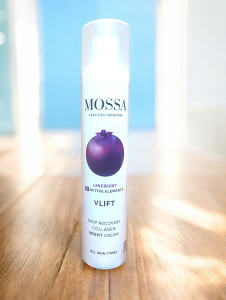 Täyteläinen mutta kevyt koostumus, kosteuttaa ja pehmentää ihoa yön aikana. Lue plussat, miinukset ja kenelle tuote sopii.